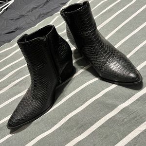 Snake skin Coconuts by Matisse boots